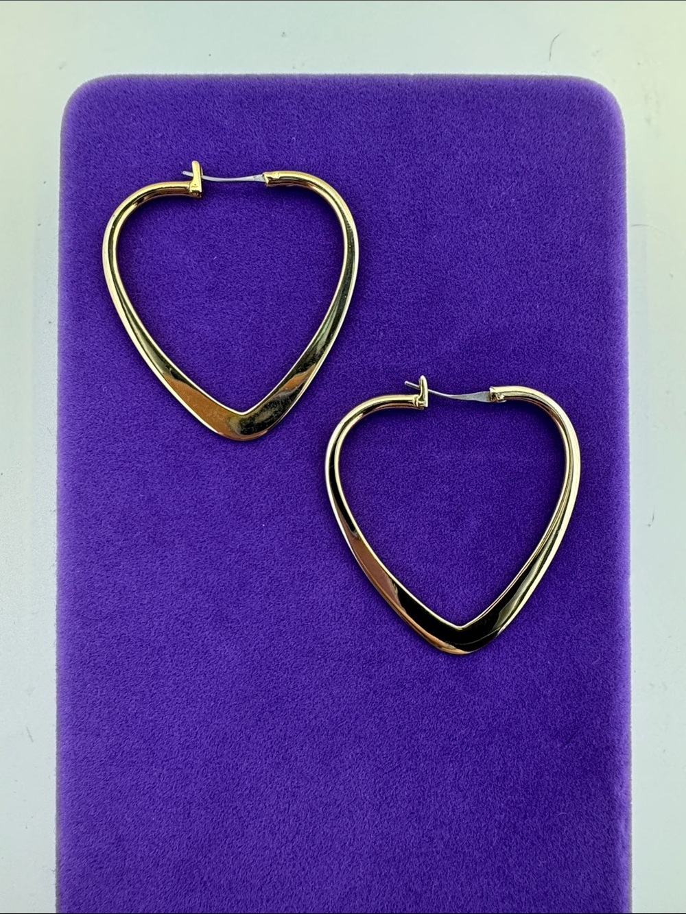 💛 Vintage Gold Tone Heart Hoop Earrings | Y2K